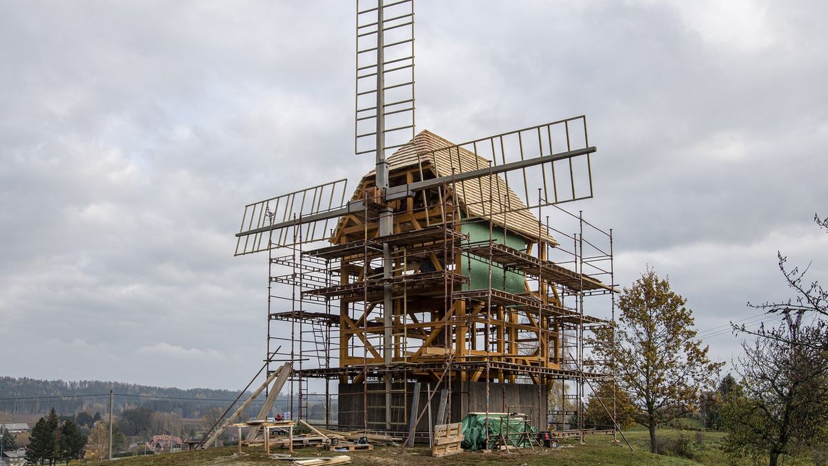 Replika historického větrného mlýna bude na Trutnovsku otevřena v květnu
